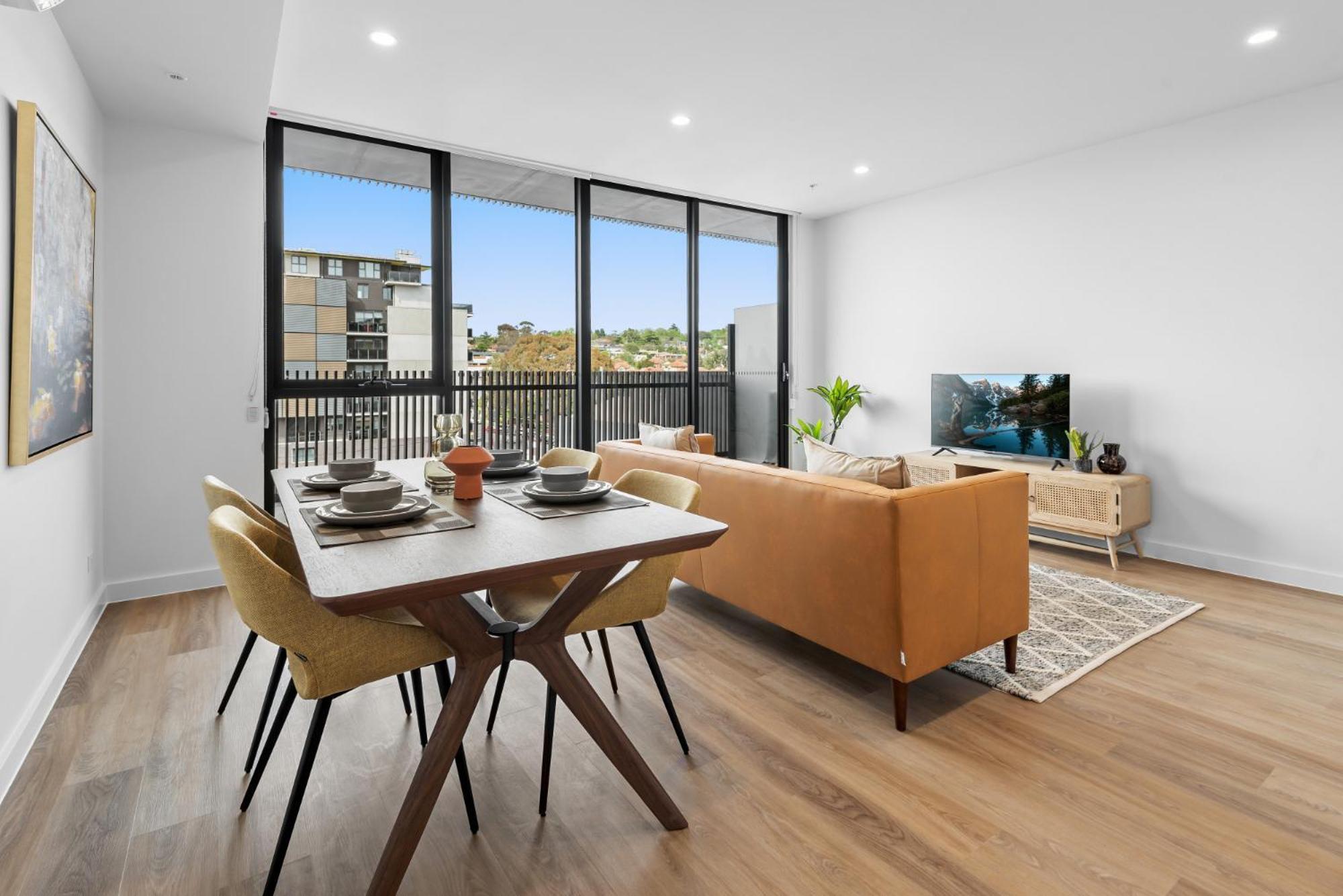 Modern Apartment On Burgundy Precinct & Parklands Мелбърн Екстериор снимка